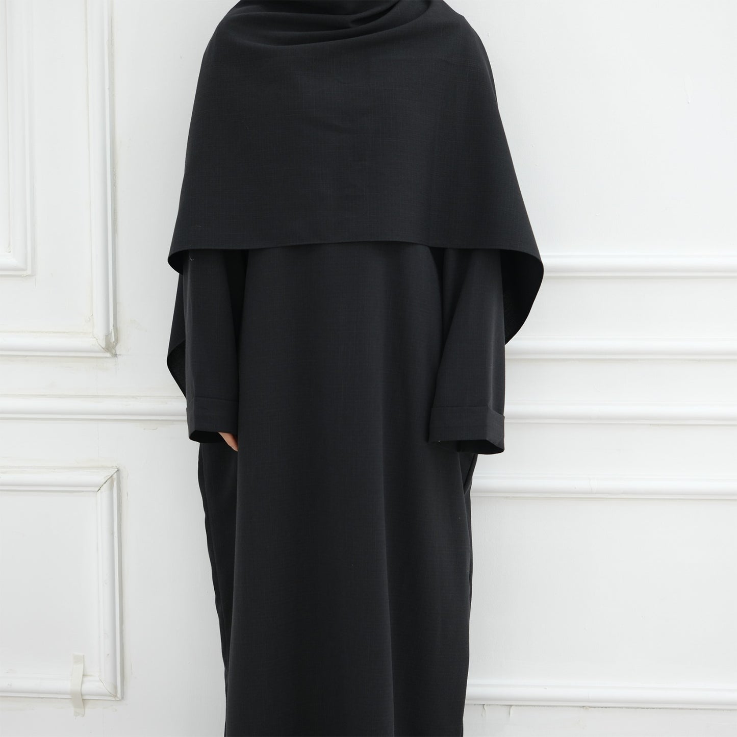 NUUR abaya